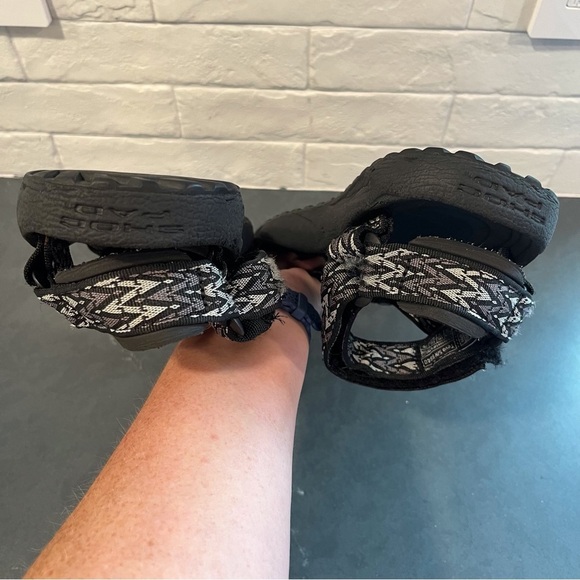 Teva sz 9 Hurricane sandals black - Picture 14 of 15